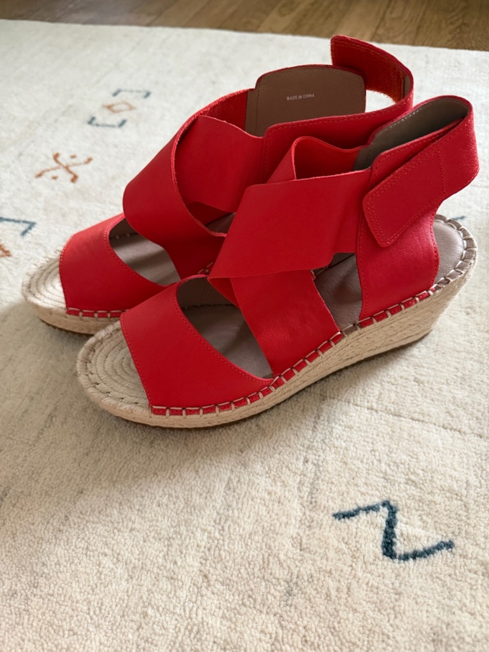 NWT Eileen Fisher willow espadrilles in color red poppy size 8